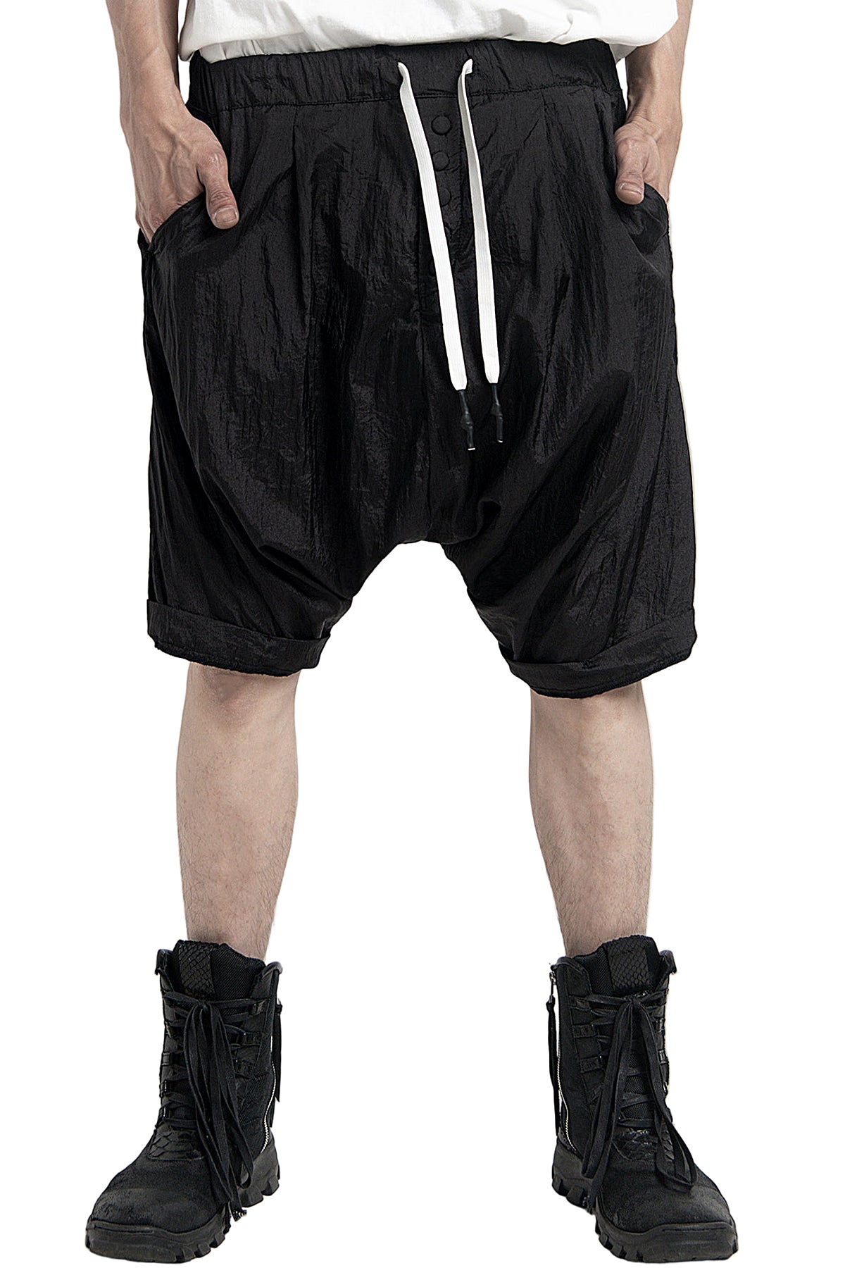 2401-PT11 Parachute Lazy Shorts Black
