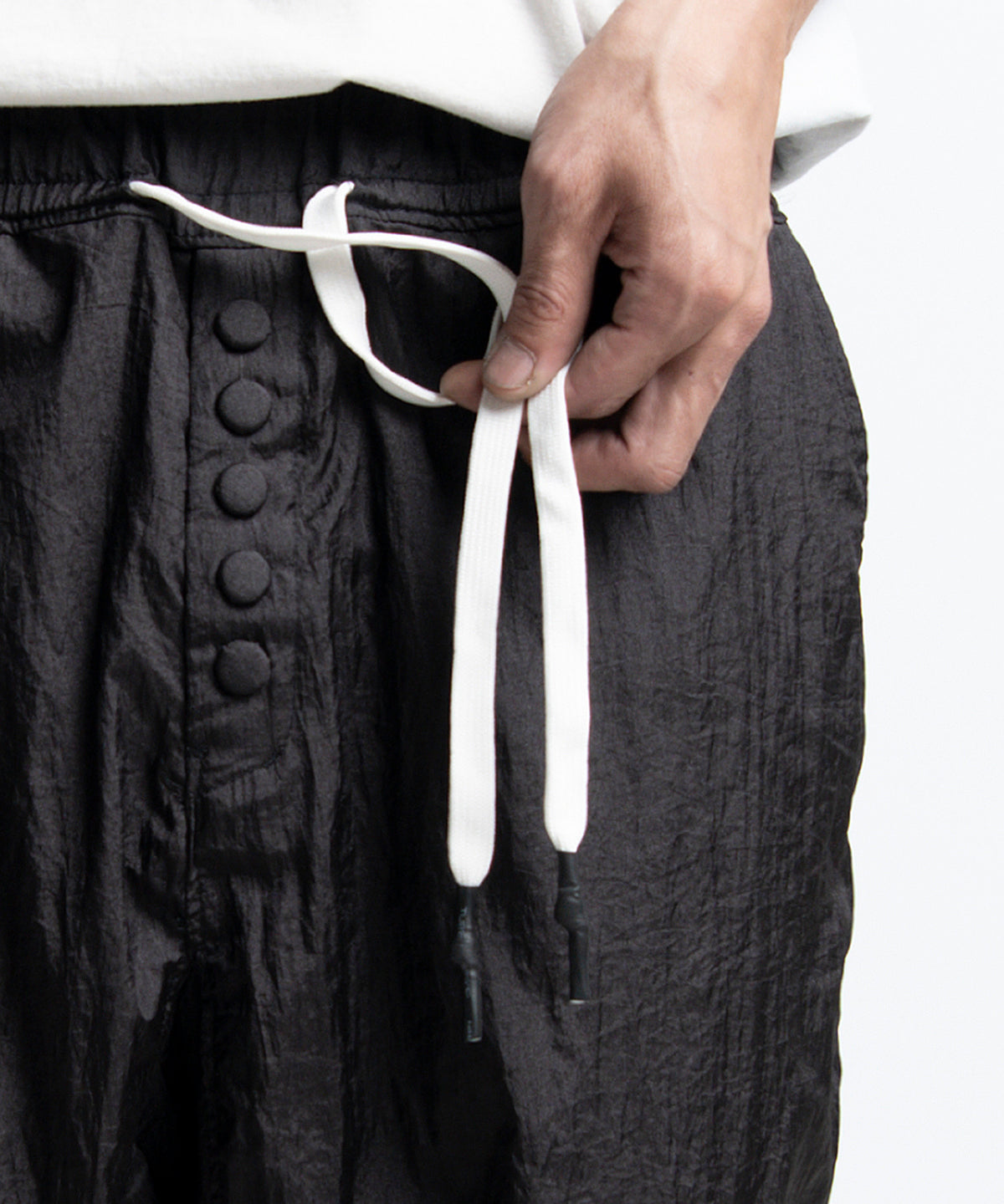 2401-PT10 Parachute Triangle Pants Black