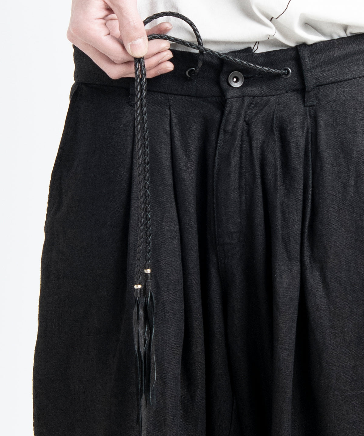 2501-PT04 Linen Layered Tuck Pants Black