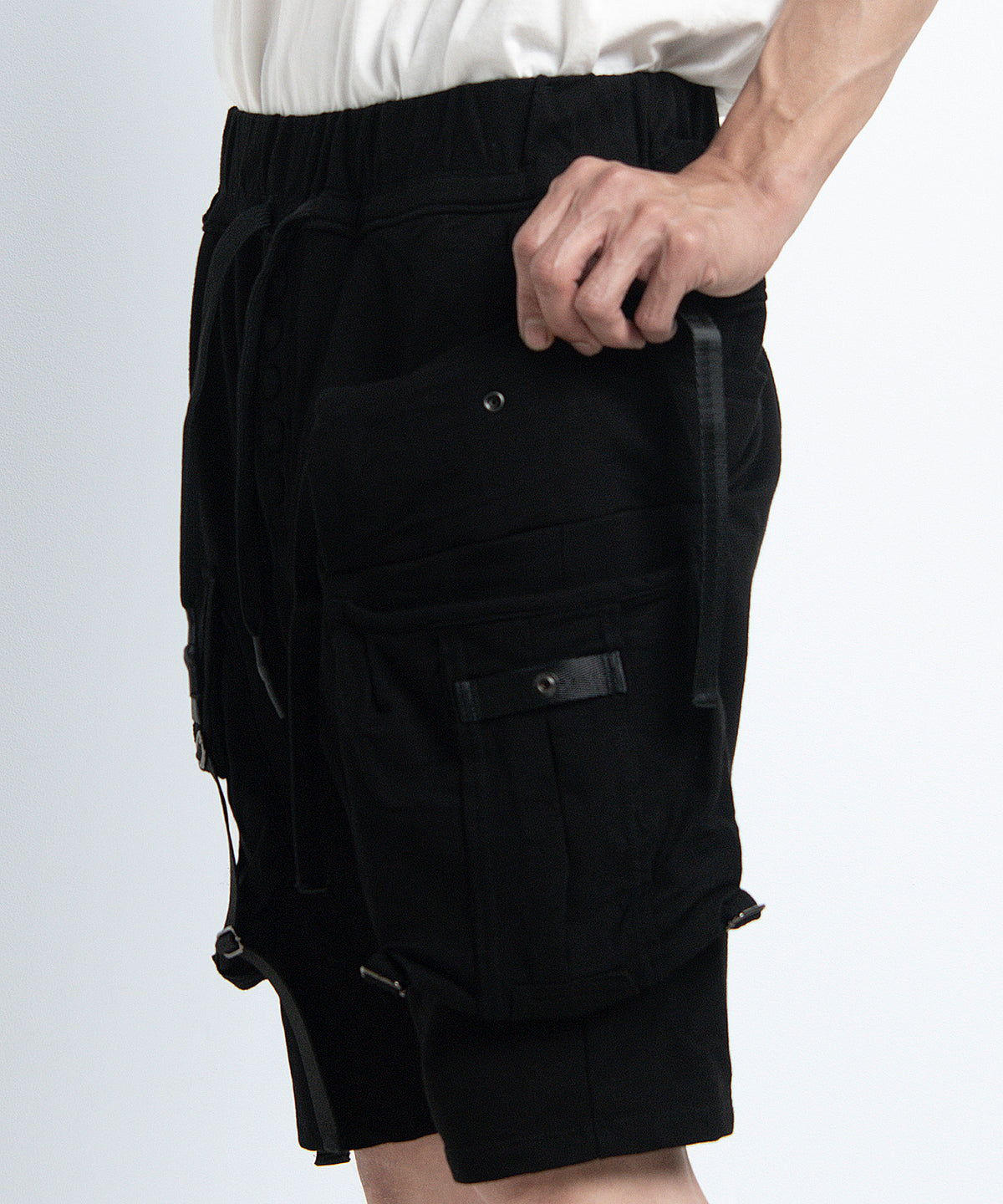 2401-PT06 Black Raven Shorts 05 Black