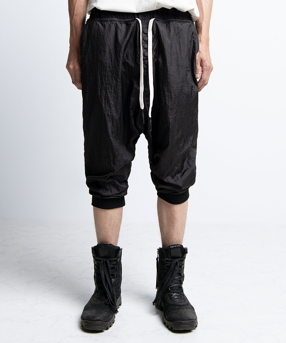 2401-PT10 Parachute Triangle Pants Black