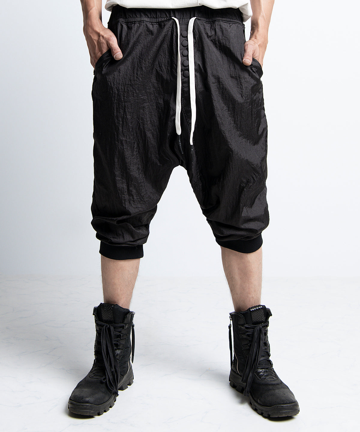 2401-PT10 Parachute Triangle Pants Black