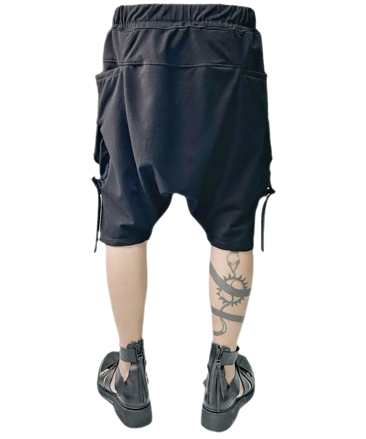 2401-PT06 Black Raven Shorts 05 Black
