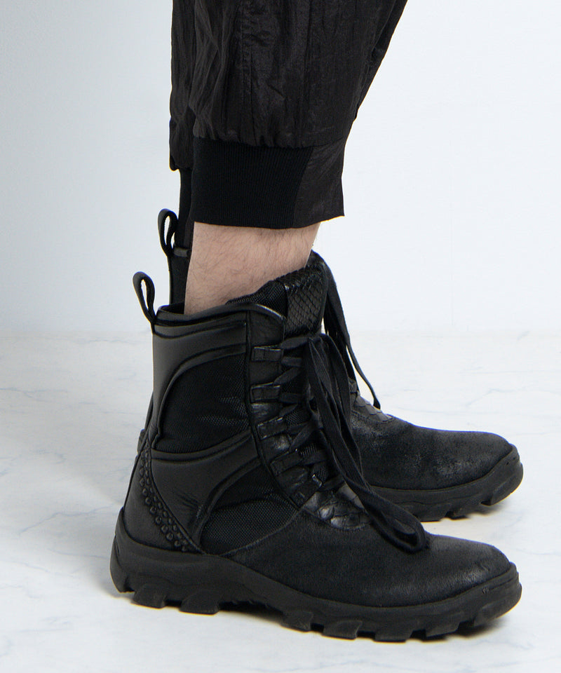 2401-PT05 Black Metal Parachute Pants 02 Black