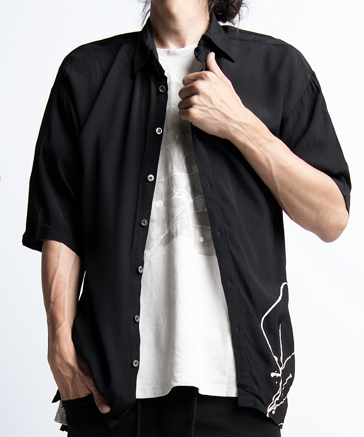 2401-SH09 Splash Crepe Rayon Slim Shirt Black