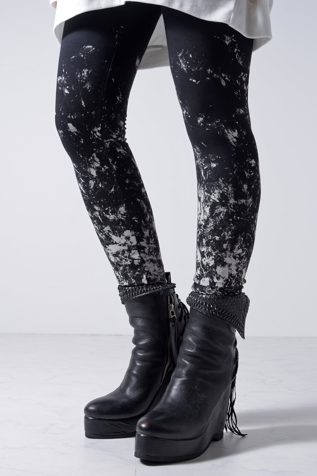 2202-PT07W Flake Discharged Leggings -Women's-