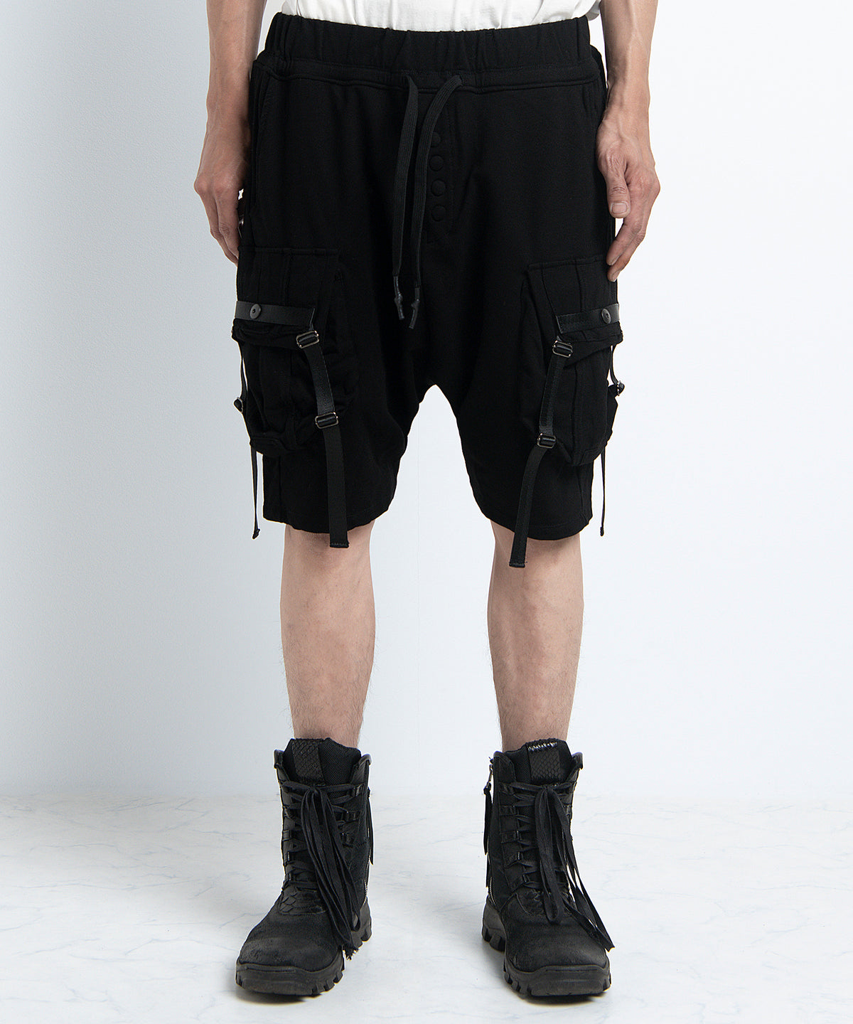 2401-PT06 Black Raven Shorts 05 Black