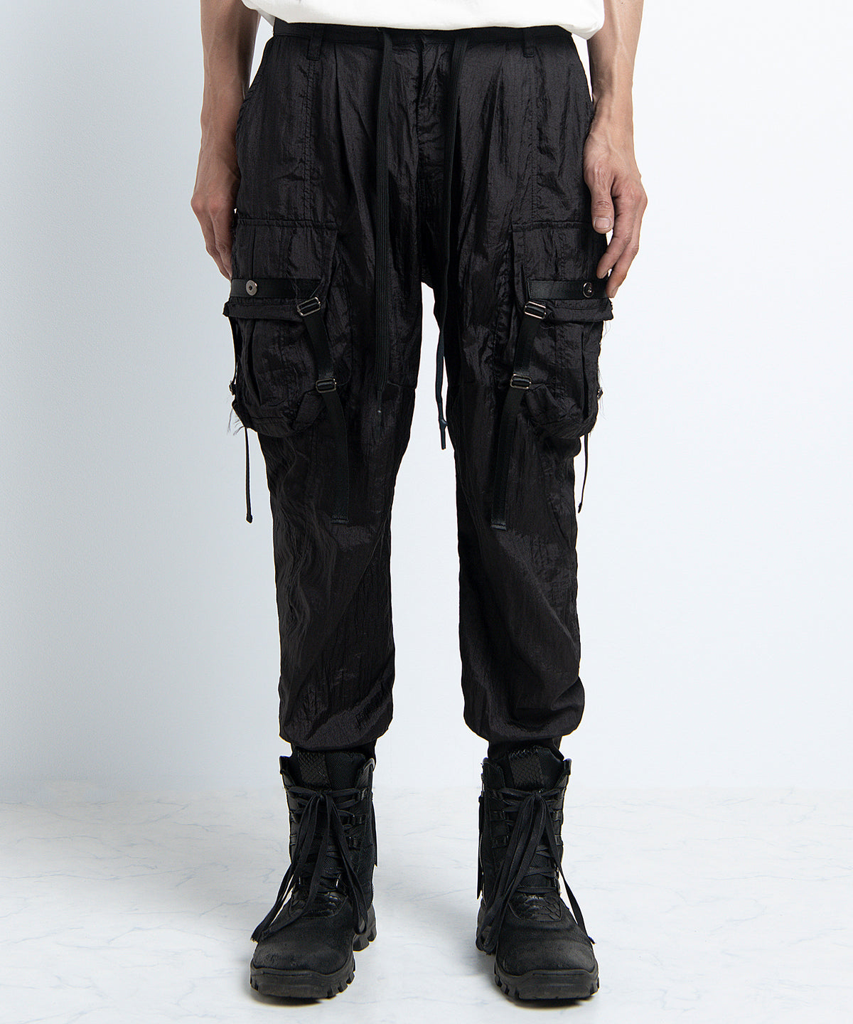 2401-PT05 Black Metal Parachute Pants 02 Black