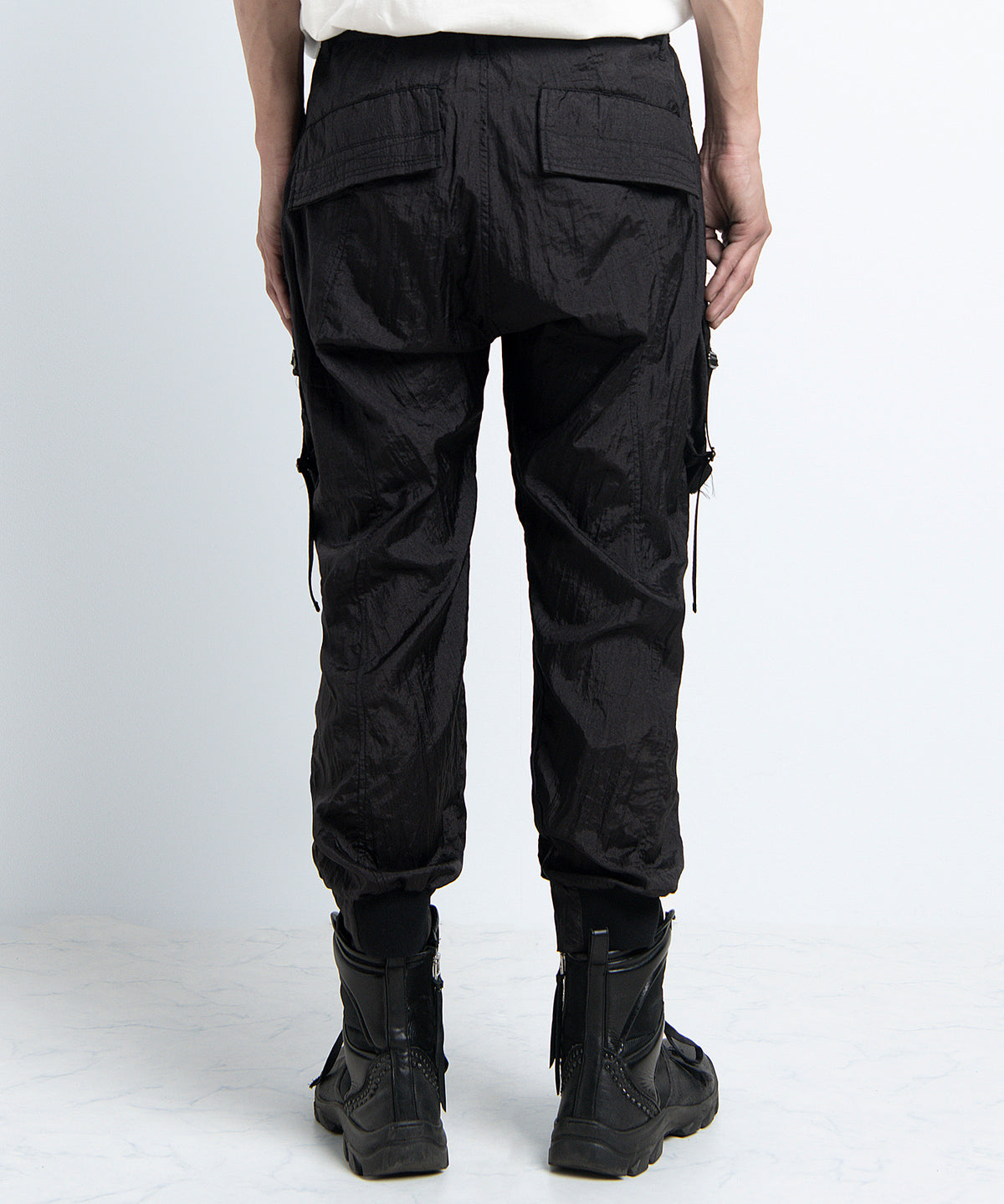 2401-PT05 Black Metal Parachute Pants 02 Black