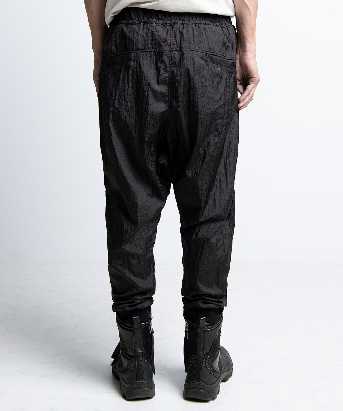 2401-PT10 Parachute Triangle Pants Black