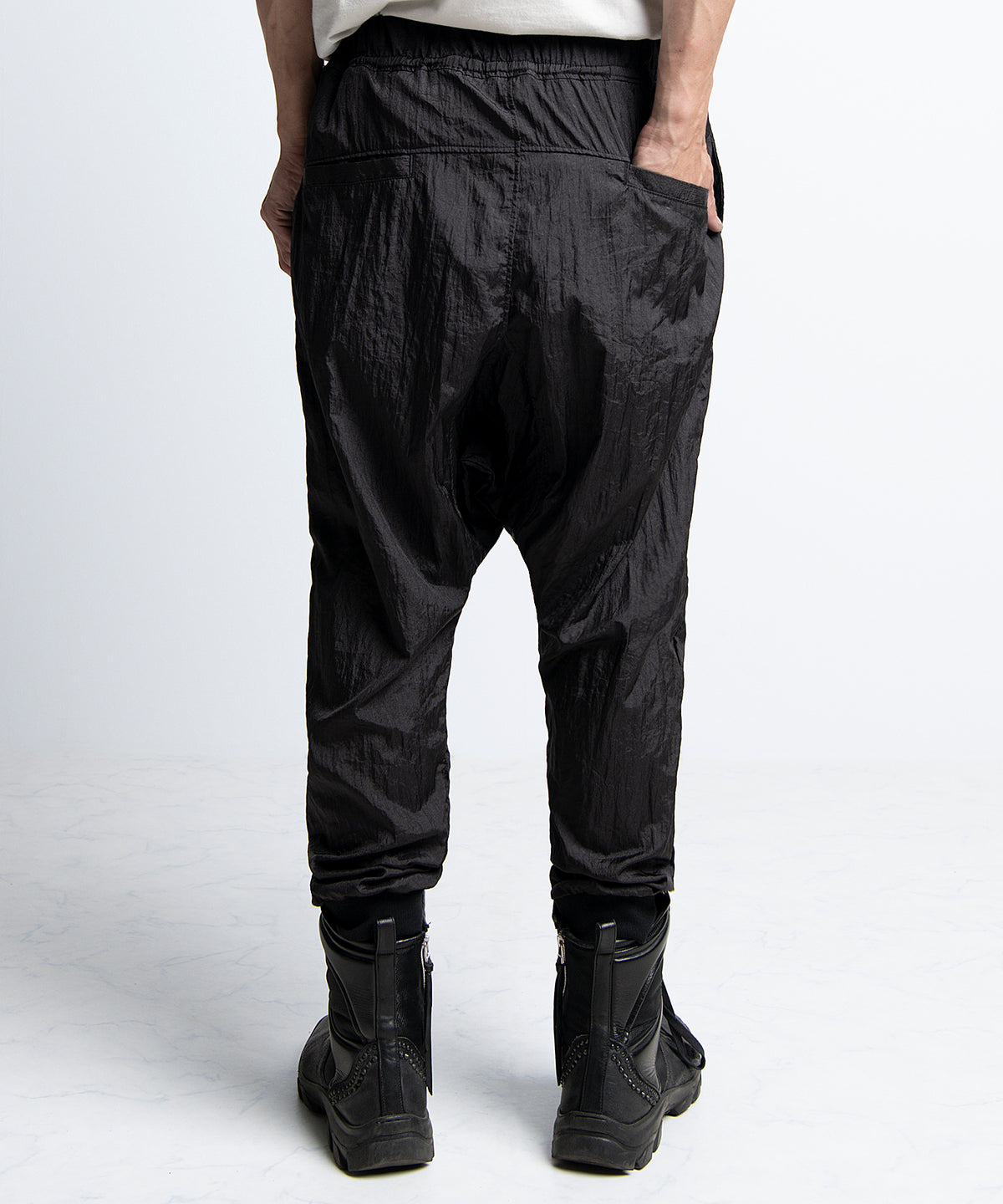 2401-PT10 Parachute Triangle Pants Black