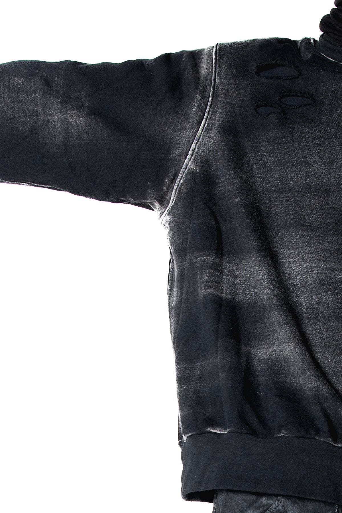 2502-TP07 Serpent Cross Pullover