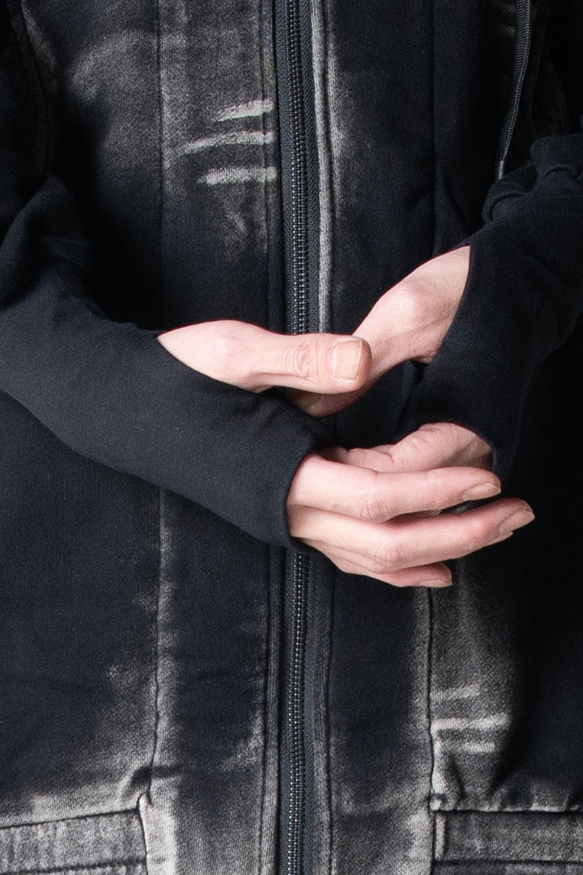 2502-TP14 Serpent Cross Long Parka 02