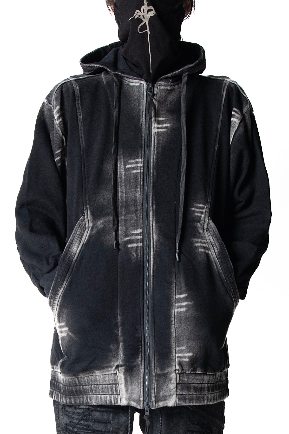 2502-TP14 Serpent Cross Long Parka 02