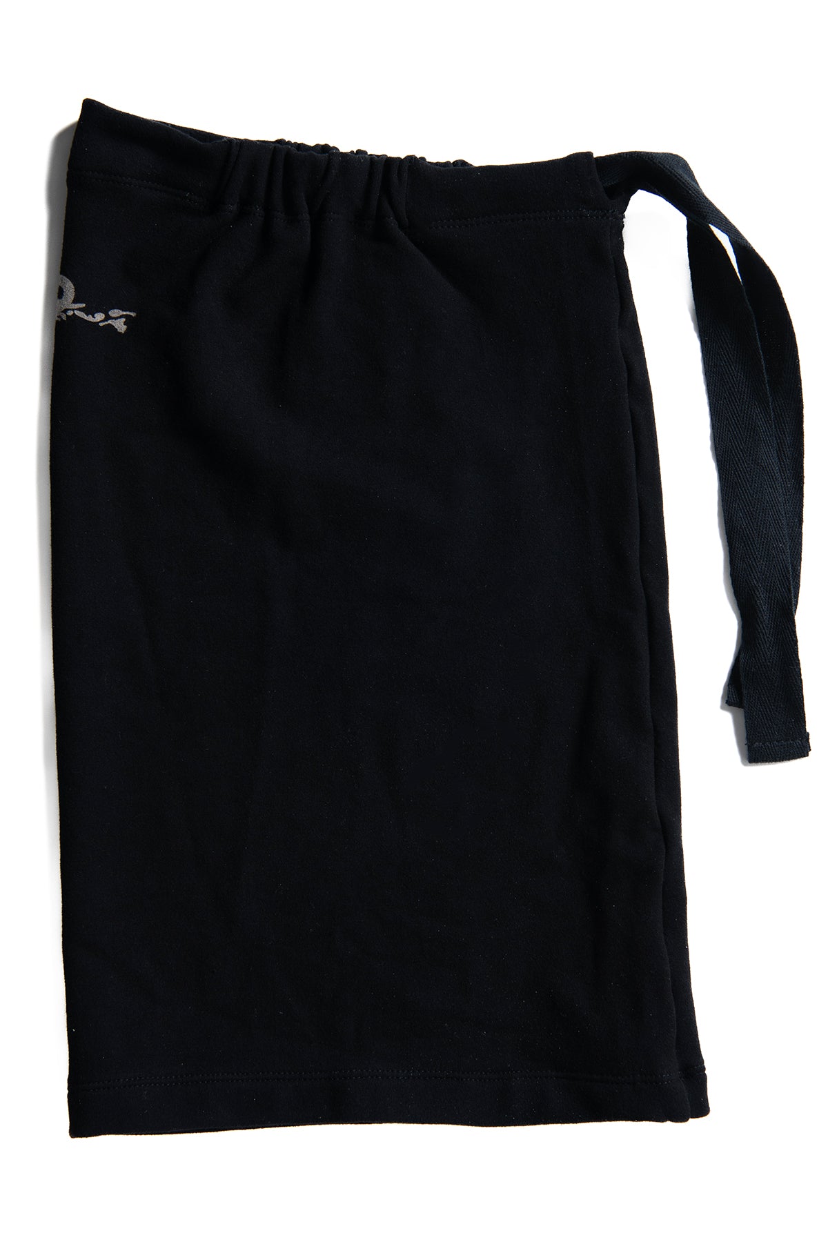 2502-ST05 Serpent Cross Neck Warmer