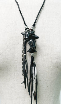 2501-AC07 Black Shadow Necklace 01