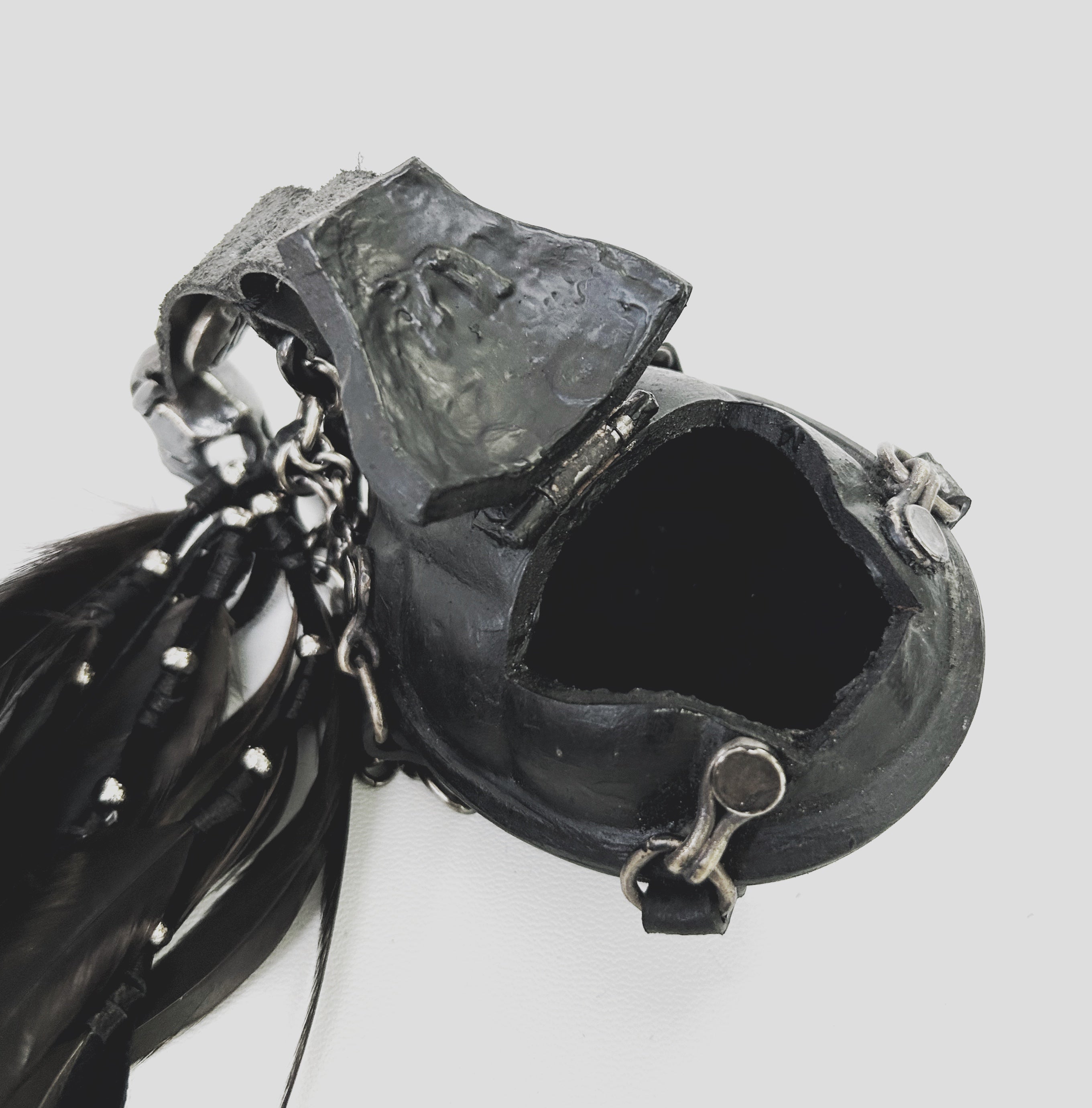 KMRii ケムリ 2402-AC02 Blow フック コインケース アクセサリー