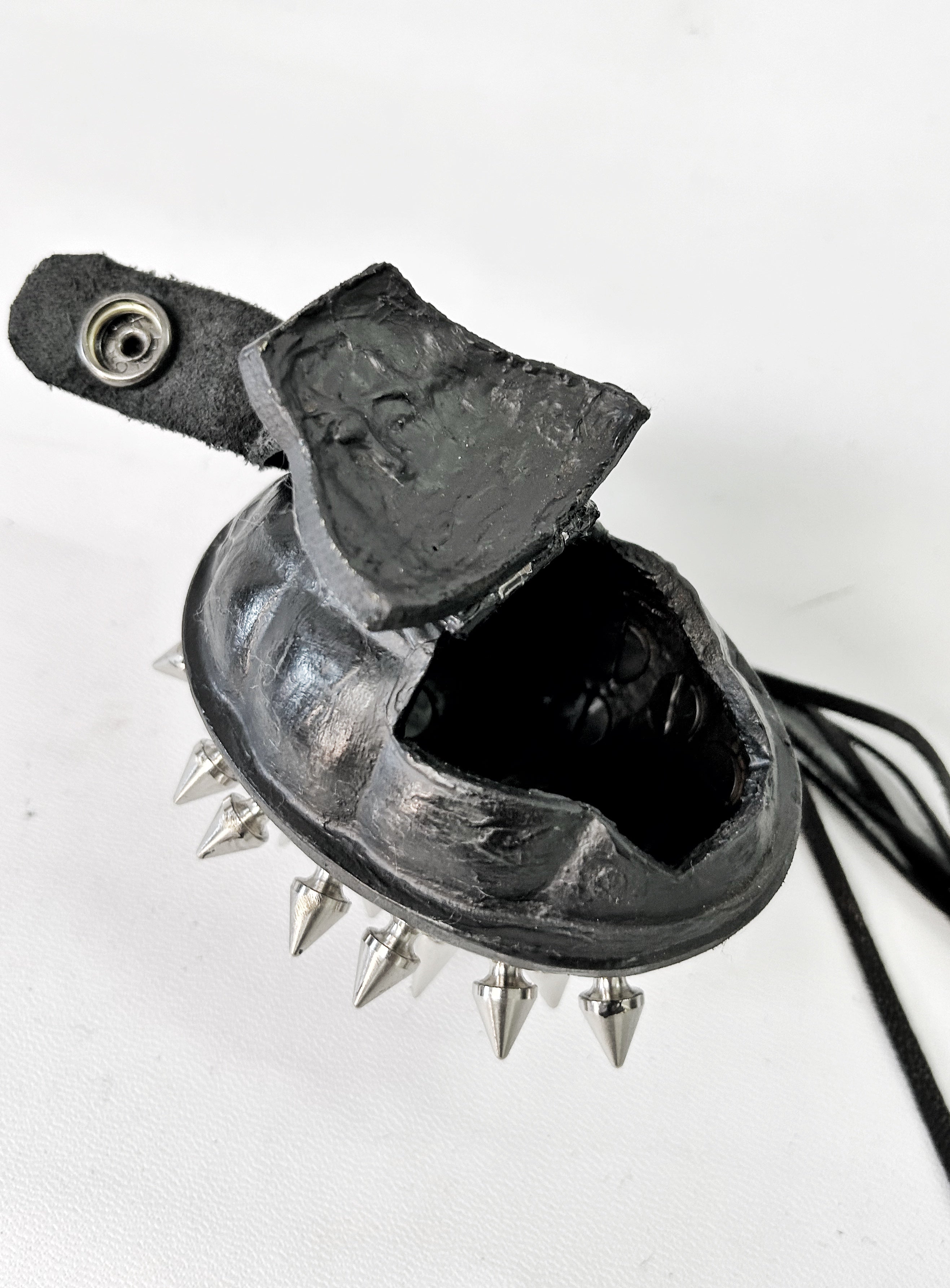 KMRii ケムリ 2402-AC02 Blow フック コインケース アクセサリー