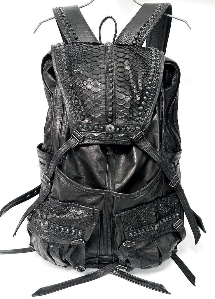 2402-BG03 Black Metal Backpack 02/ SPC