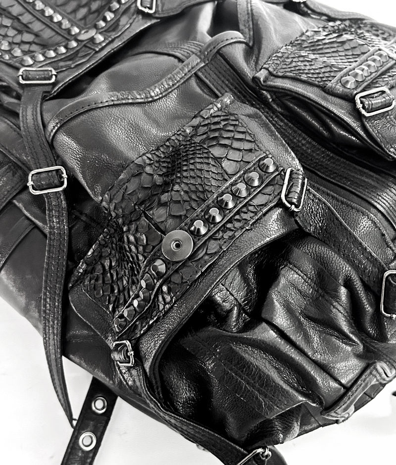 2402-BG03 Black Metal Backpack 02/ SPC