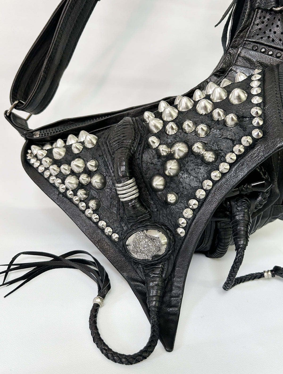 2402-BG12 KB-Shoulder/ Killer Druzy 02