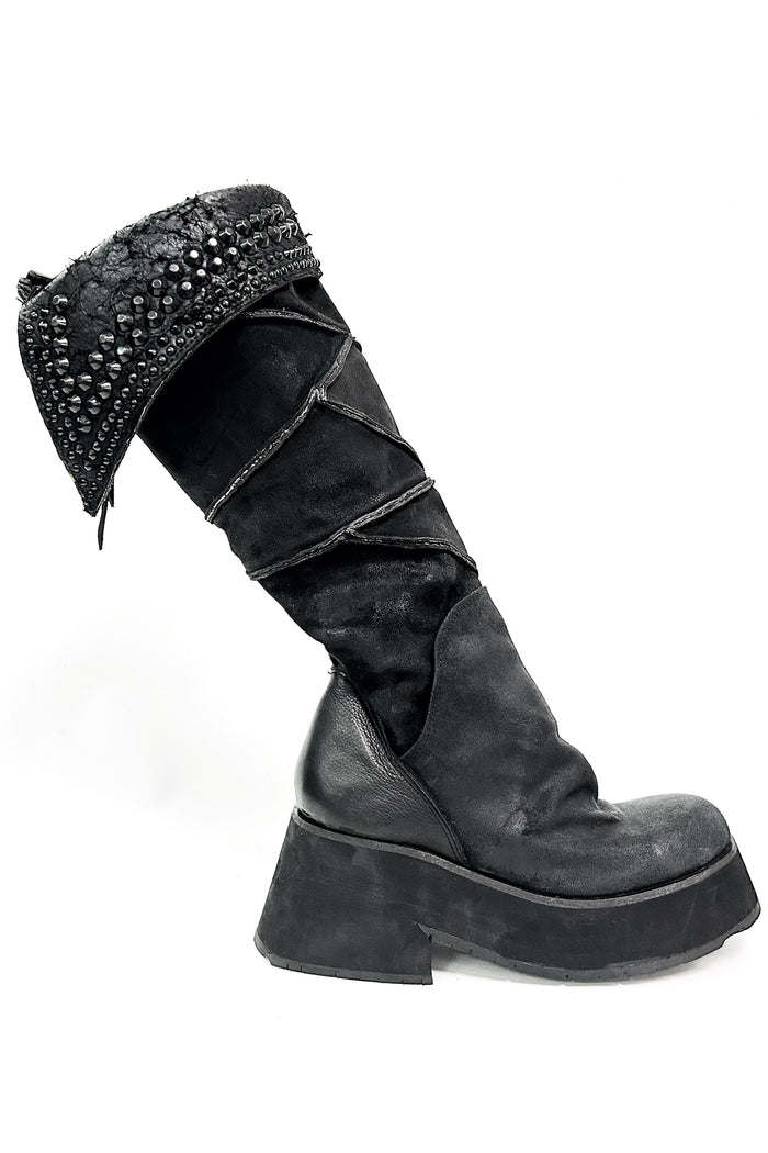 2501-BO13 Crush Platform Boots 01