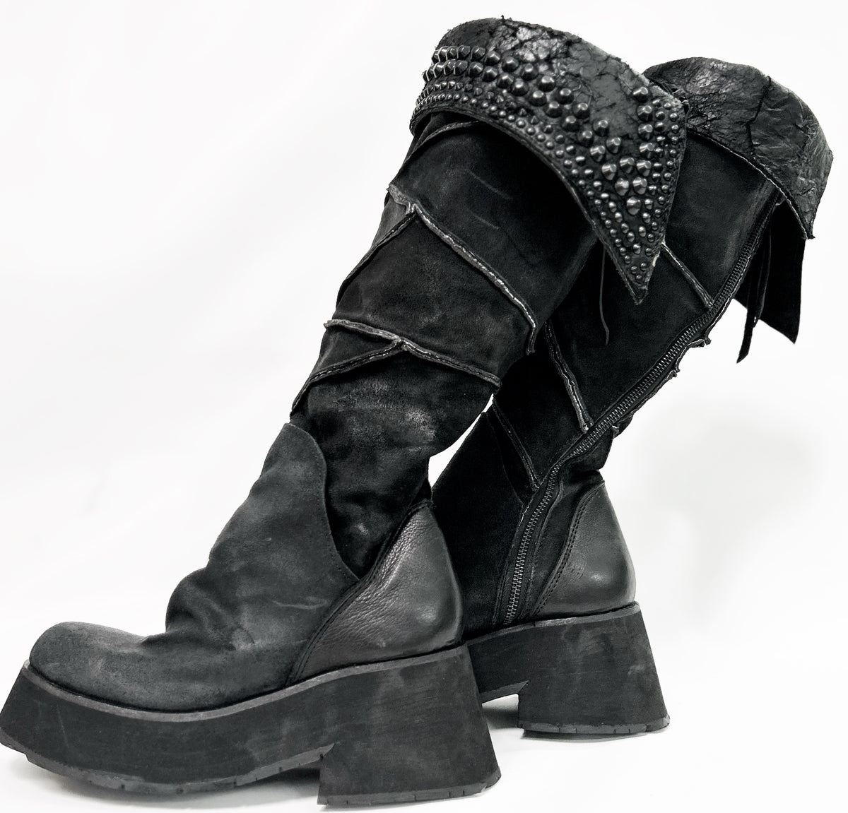 2501-BO13 Crush Platform Boots 01