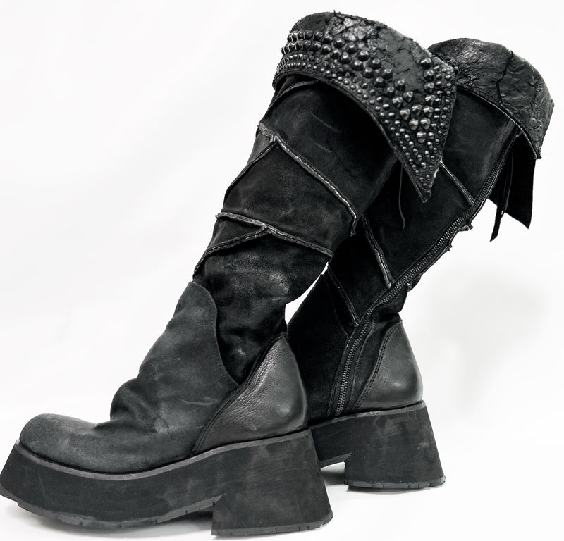 2501-BO13 Crush Platform Boots 01
