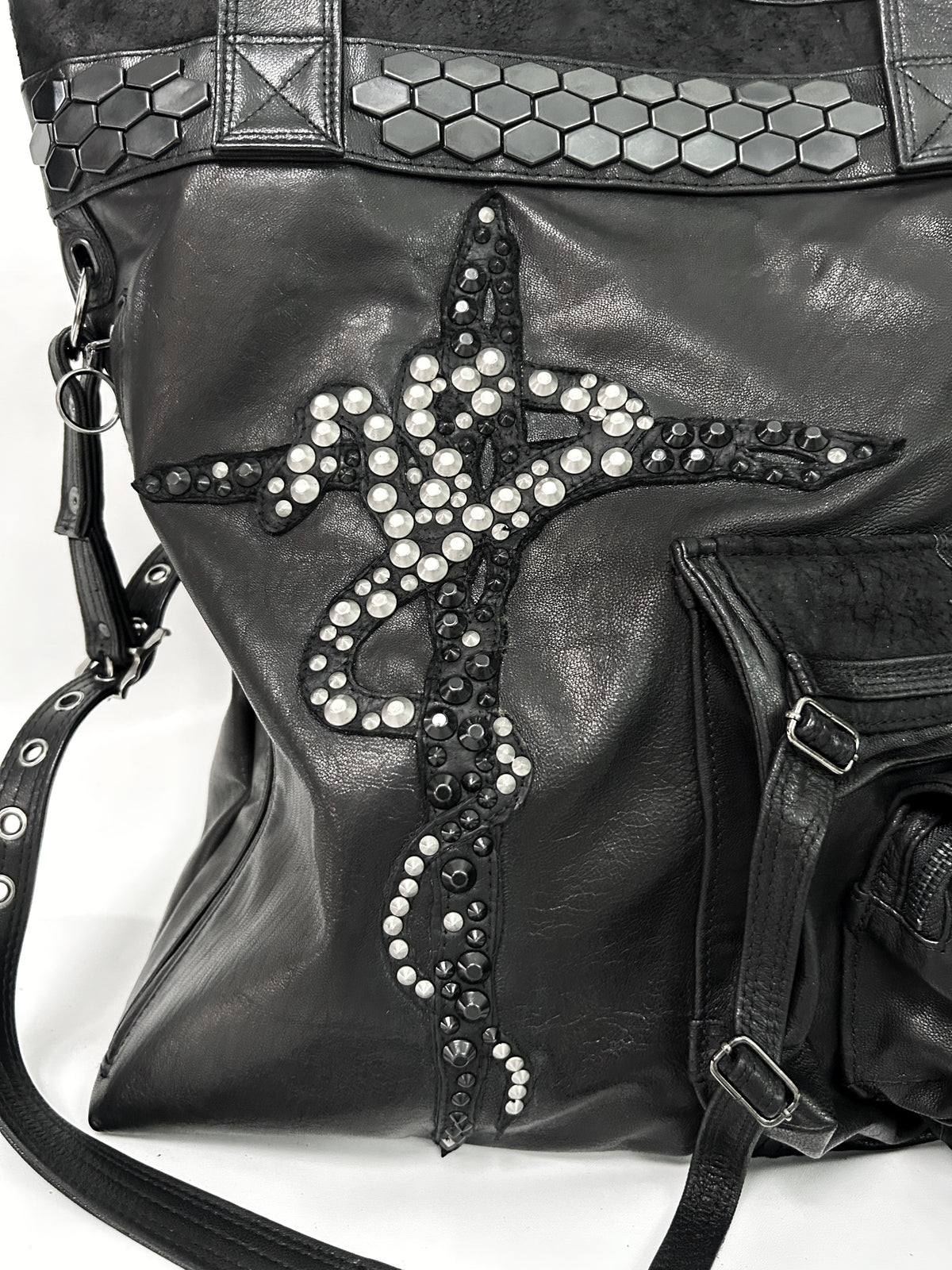 2501-BG21 Serpent Cross Tote