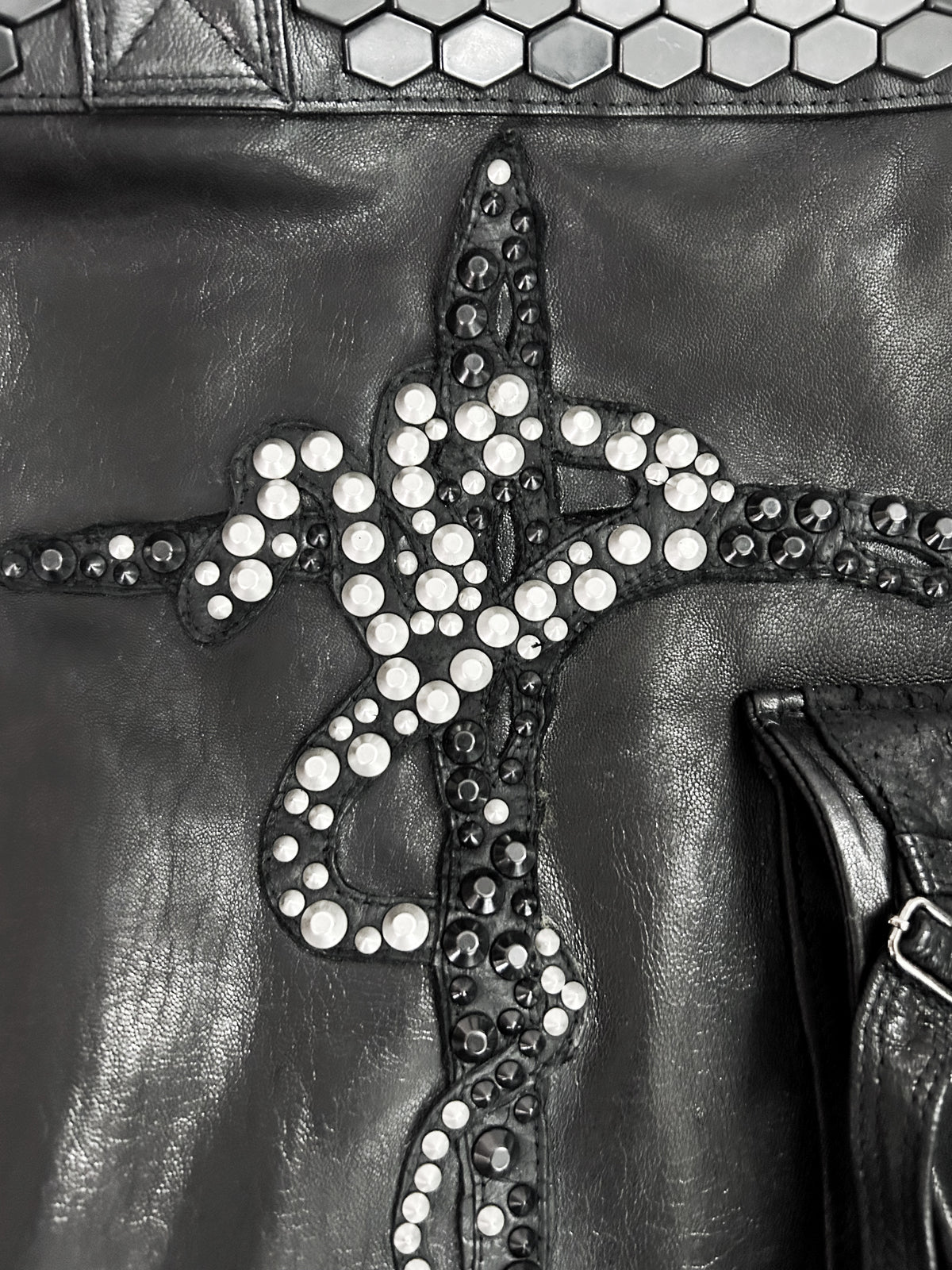 2501-BG21 Serpent Cross Tote