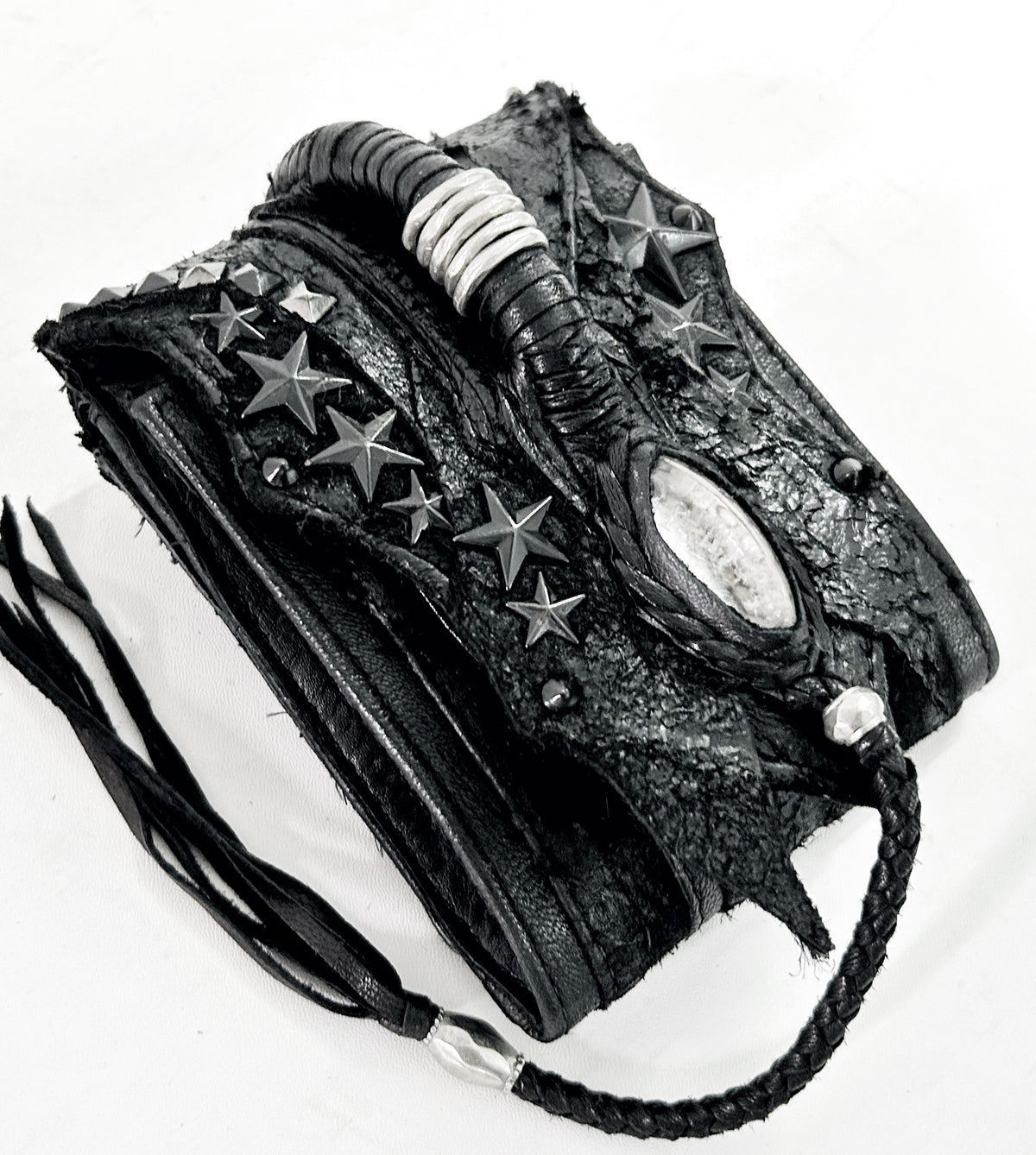 2502-W03 WC-Black Star 02