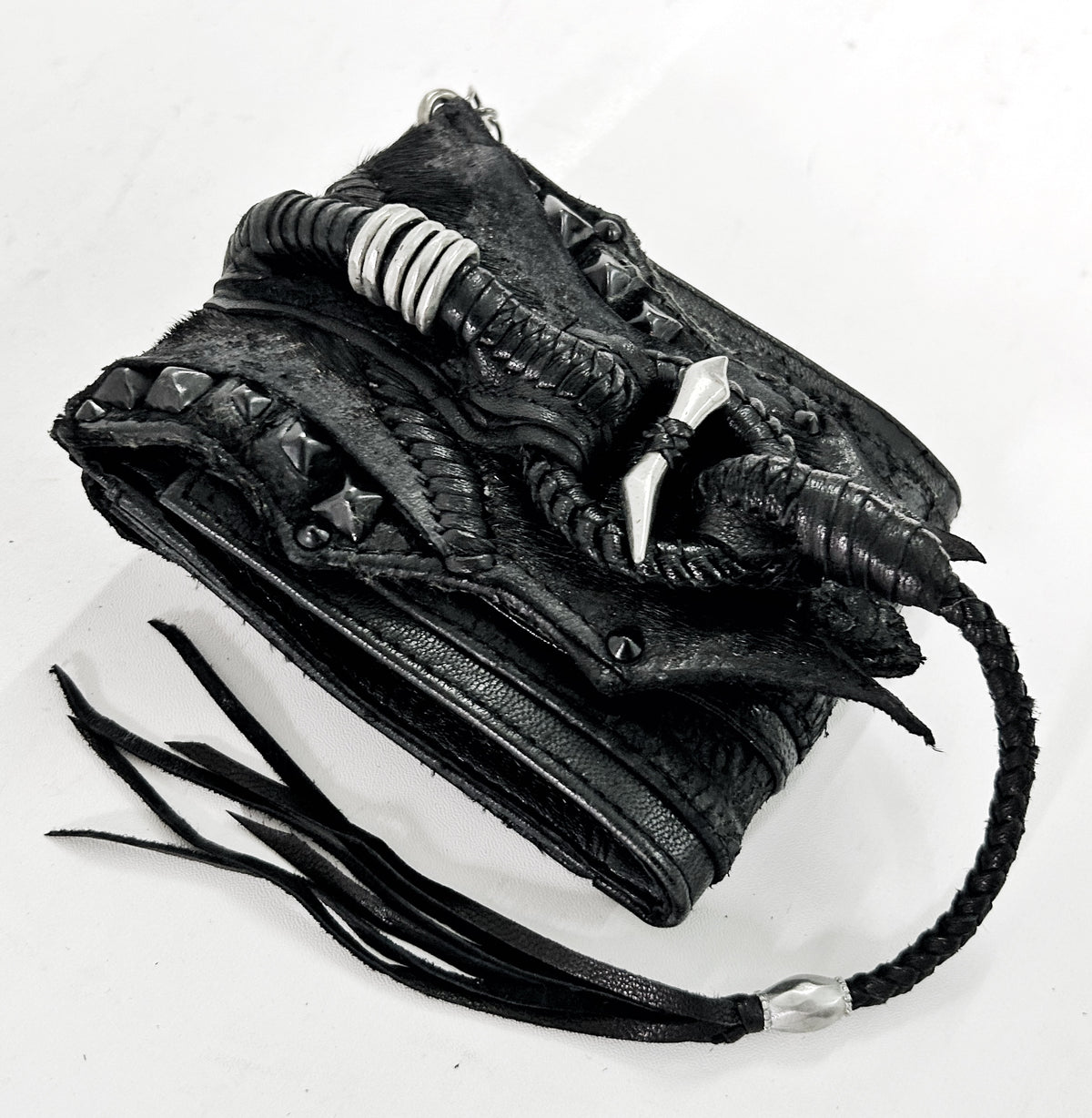 2502-W04 WC-Black Rhino