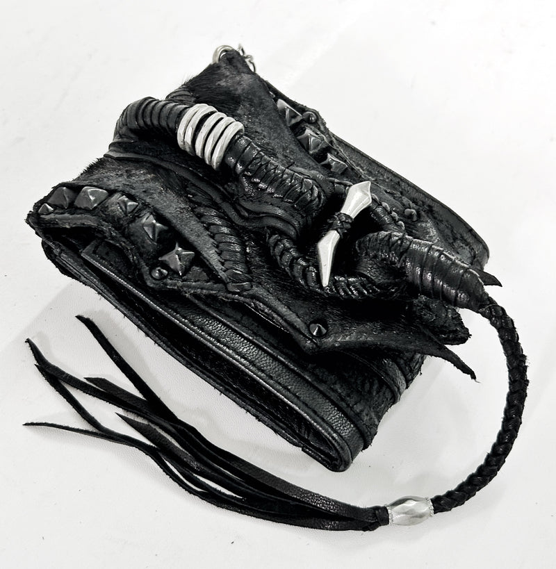 2502-W04 WC-Black Rhino