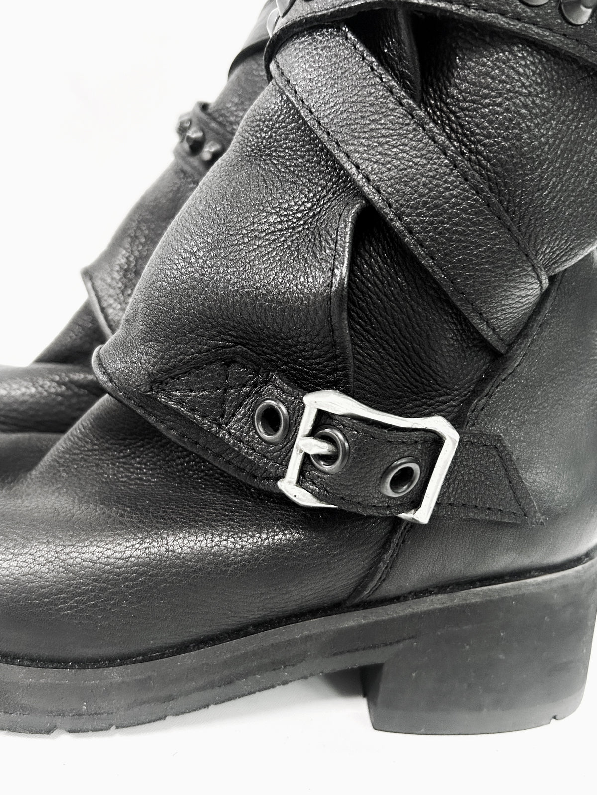 2502-BO01 Crush Layered Boots