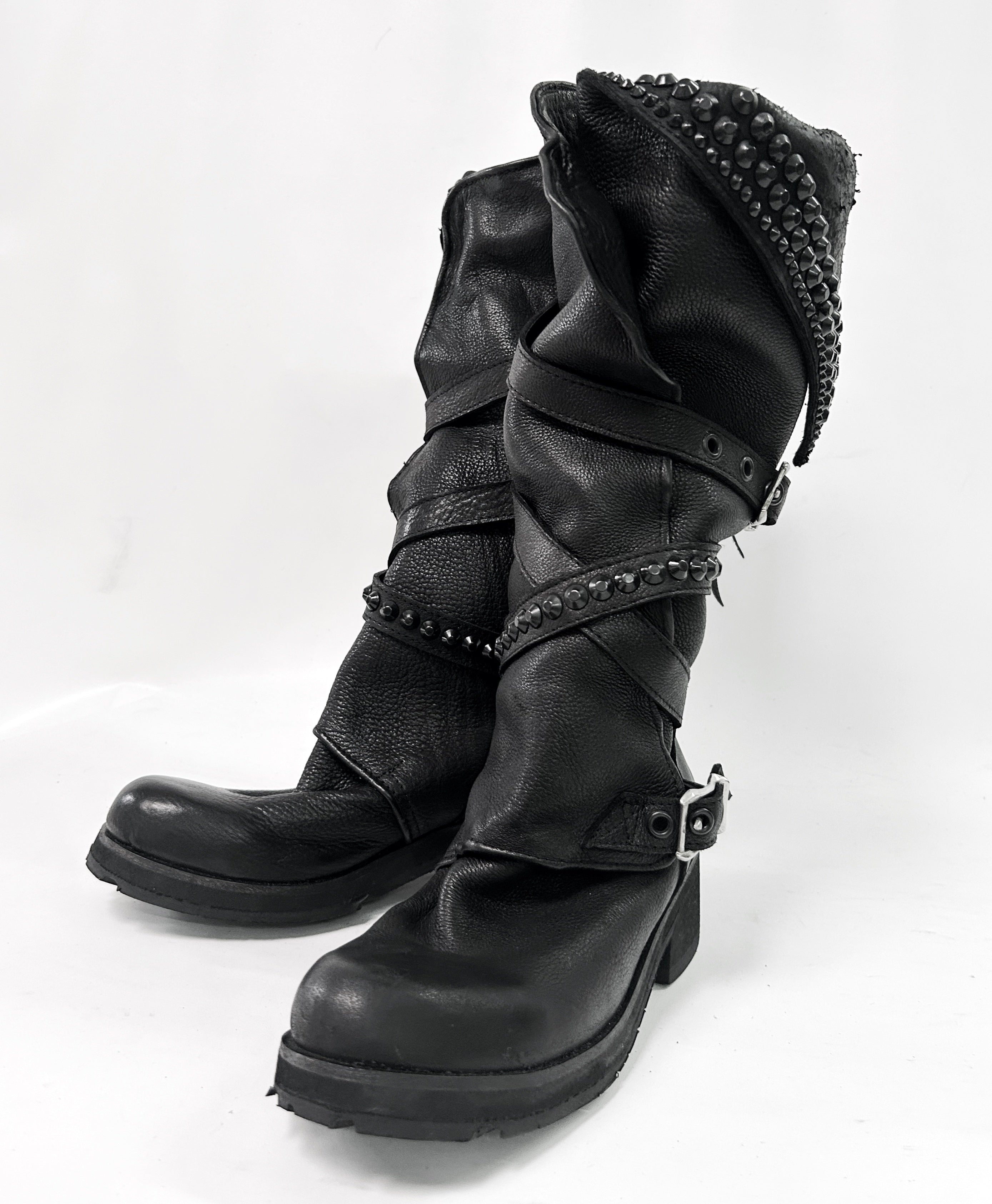 早い者勝ち❗️ 入手困難 希少 ケムリ スタッズ 本革 Kmrii boots KMRii ケムリ 2501-BO04 Crush Rhino Boots – KMRii OFFICIAL ONLINE STORE