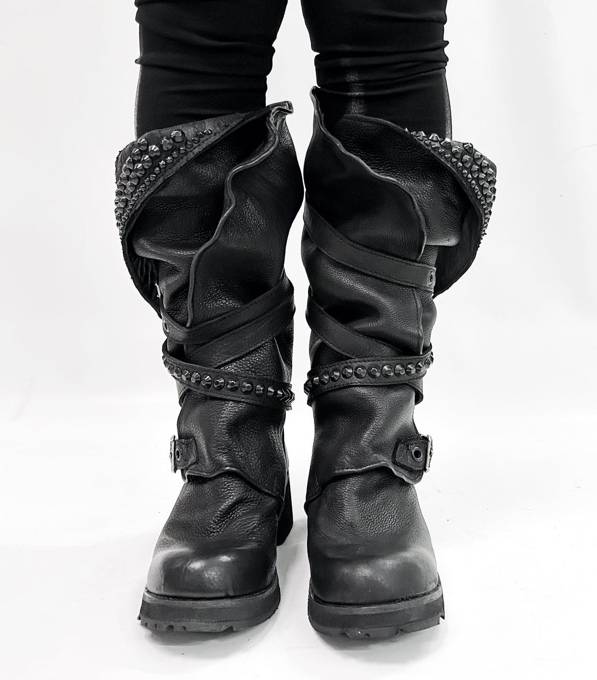 2502-BO01 Crush Layered Boots
