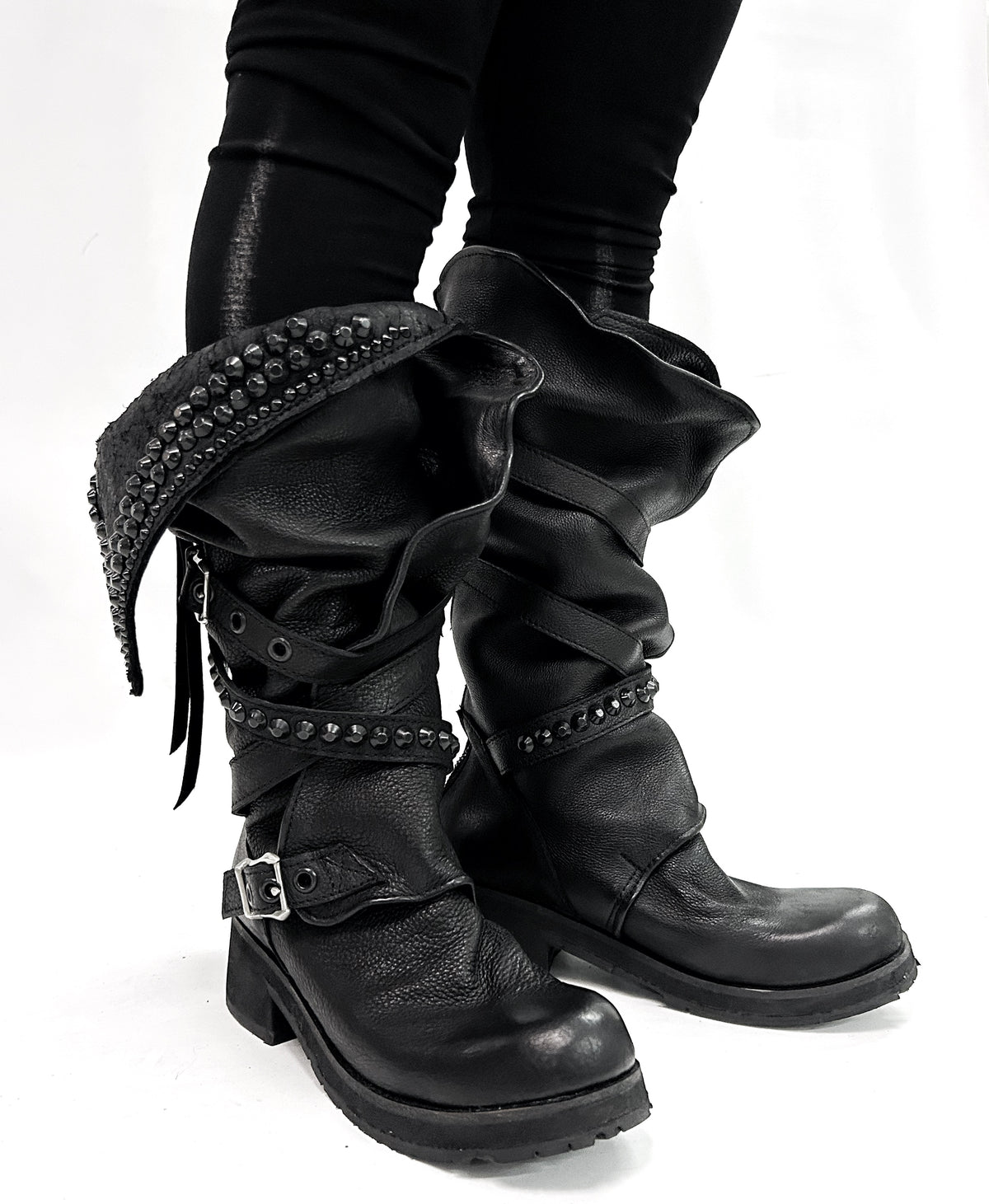2502-BO01 Crush Layered Boots