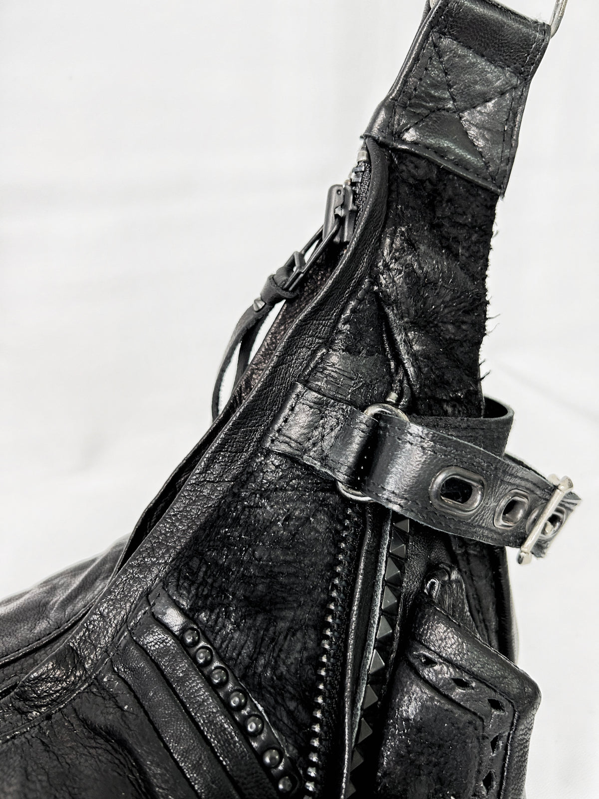 2002-BG01 KB-Shoulder / Black Raven 02