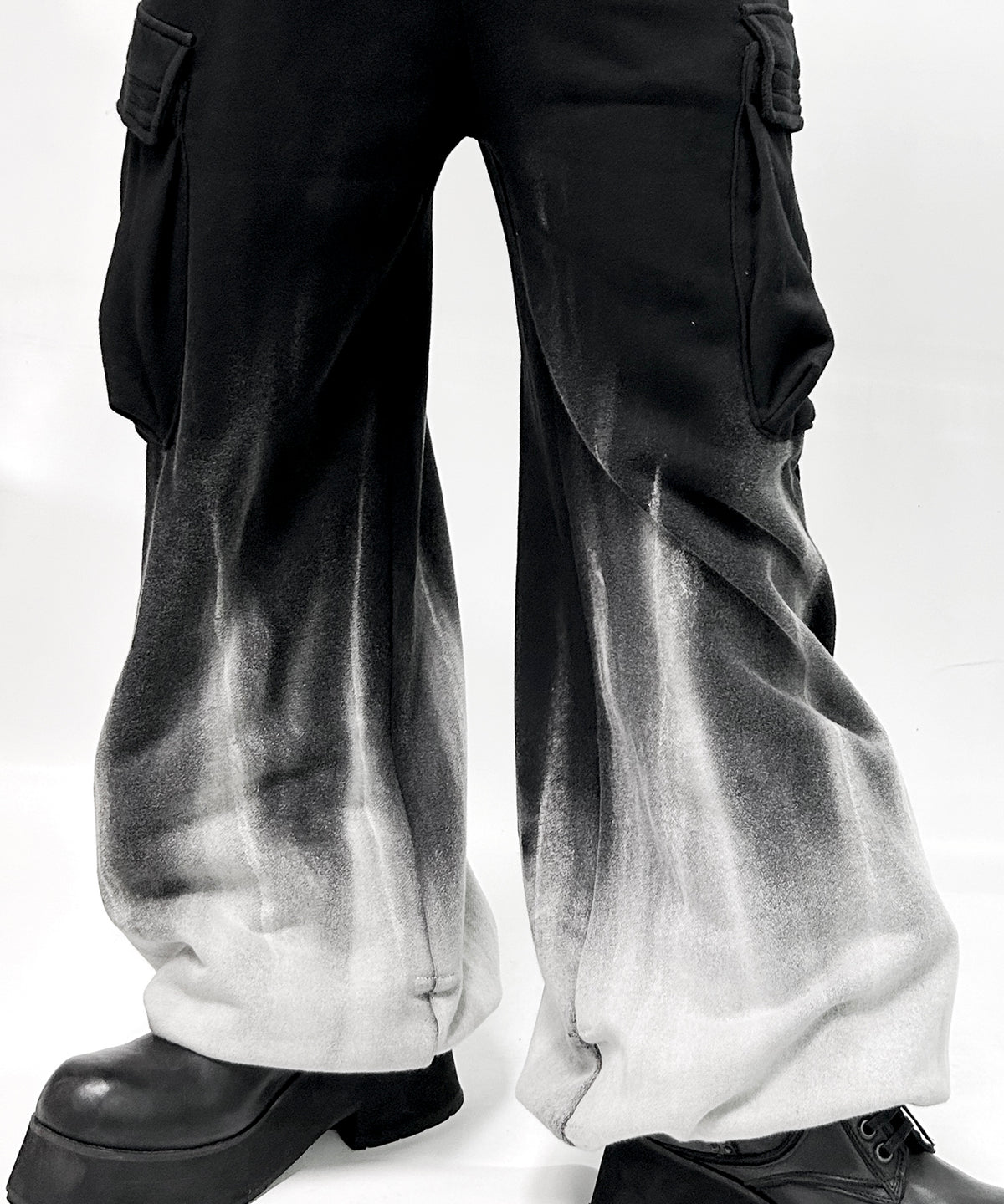 2502-PT09 White Flame Wide Sweat Pants