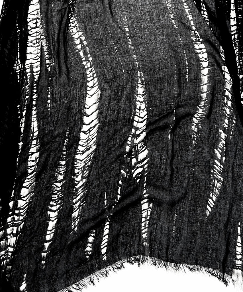 2502-ST03 Shadow Vine Square Stole 05_Black