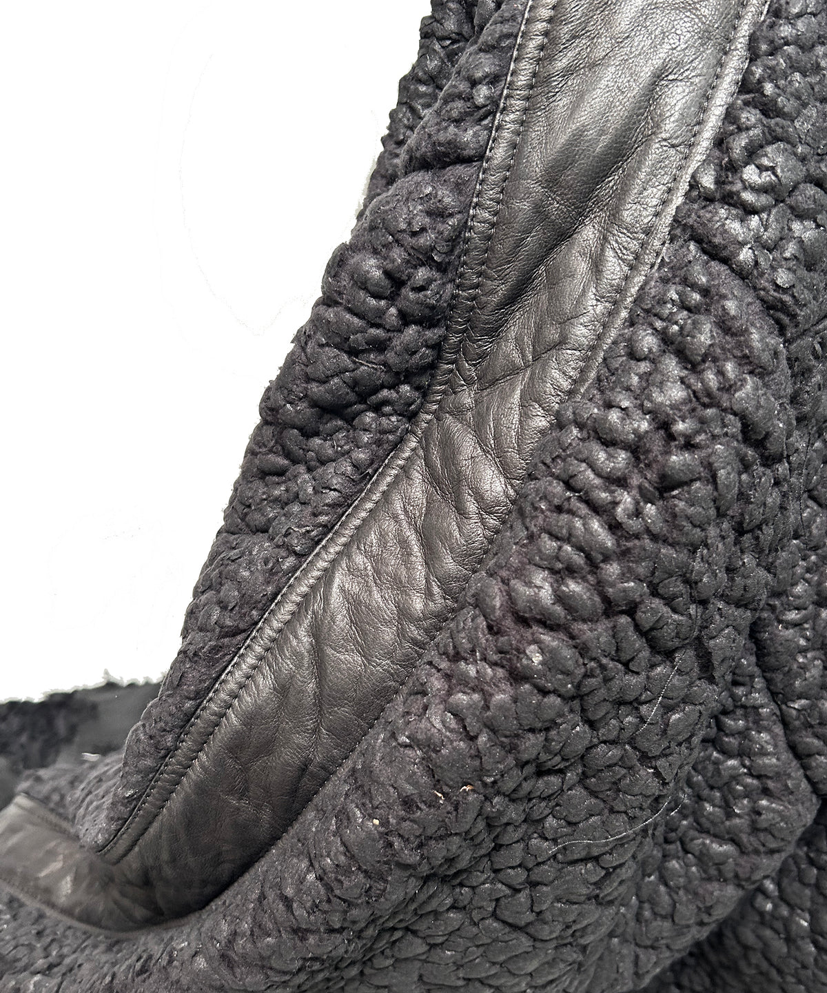 2502-JK06 Serpent Cross Coating Boa Jacket