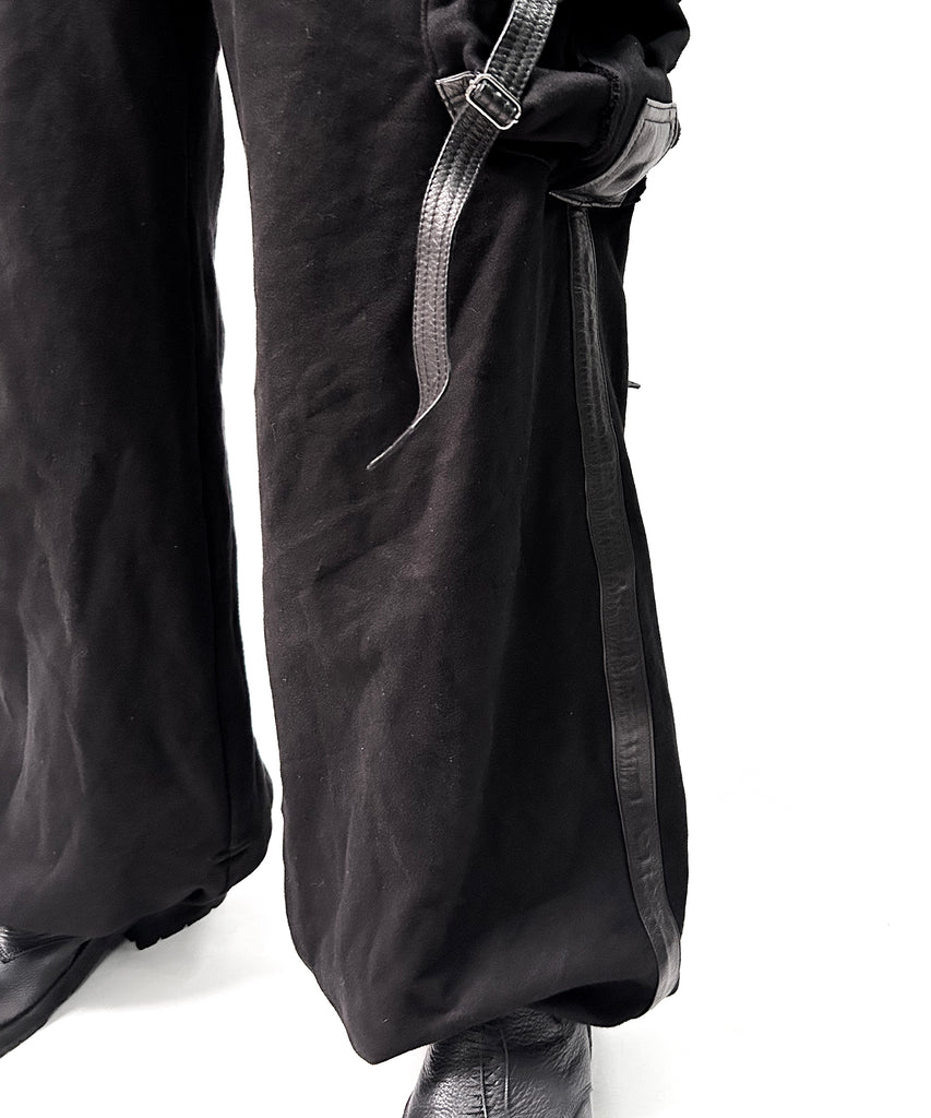 2502-PT08 Black Raven Wide Sweat Pants