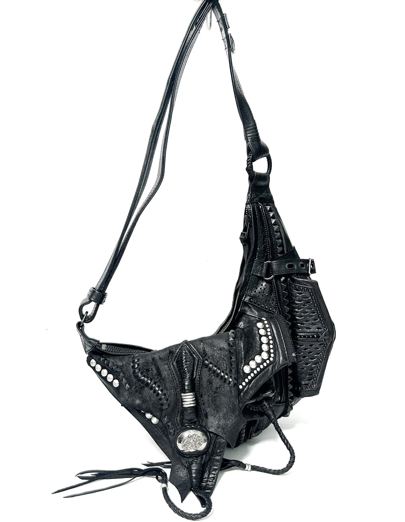 1302-BG13 KB-Shoulder White Estoc