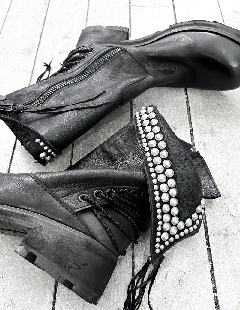 2402-BO06 Crush Braided Boots 03