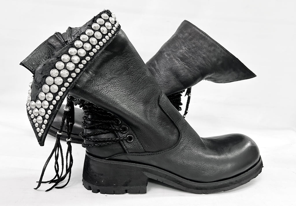 2402-BO06 Crush Braided Boots 03