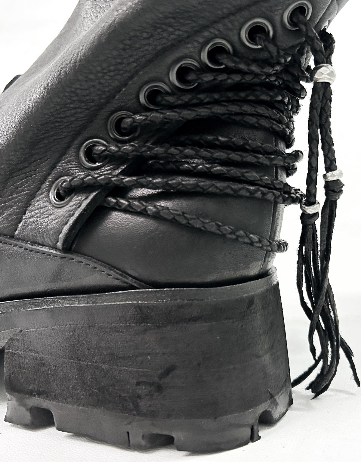 2402-BO06 Crush Braided Boots 03