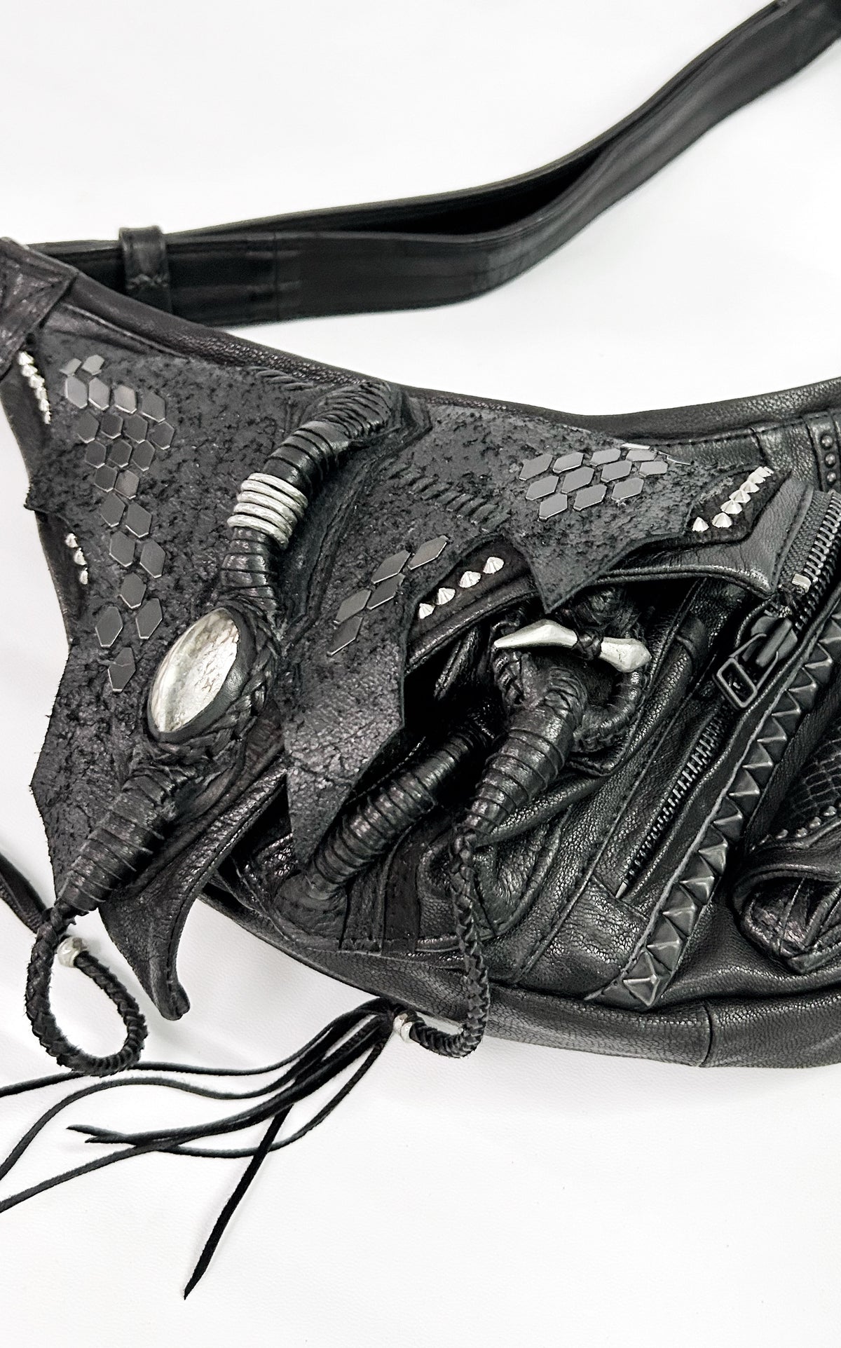 2501-BG05 KB-Shoulder / Serpent Killer