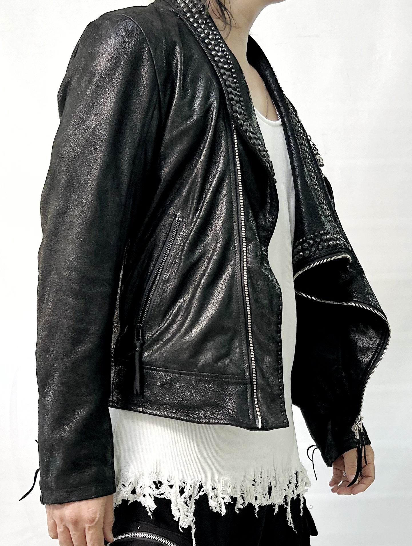 KMRii ケムリ 2500 SS25 Black Metal Rider – KMRii OFFICIAL ONLINE STORE