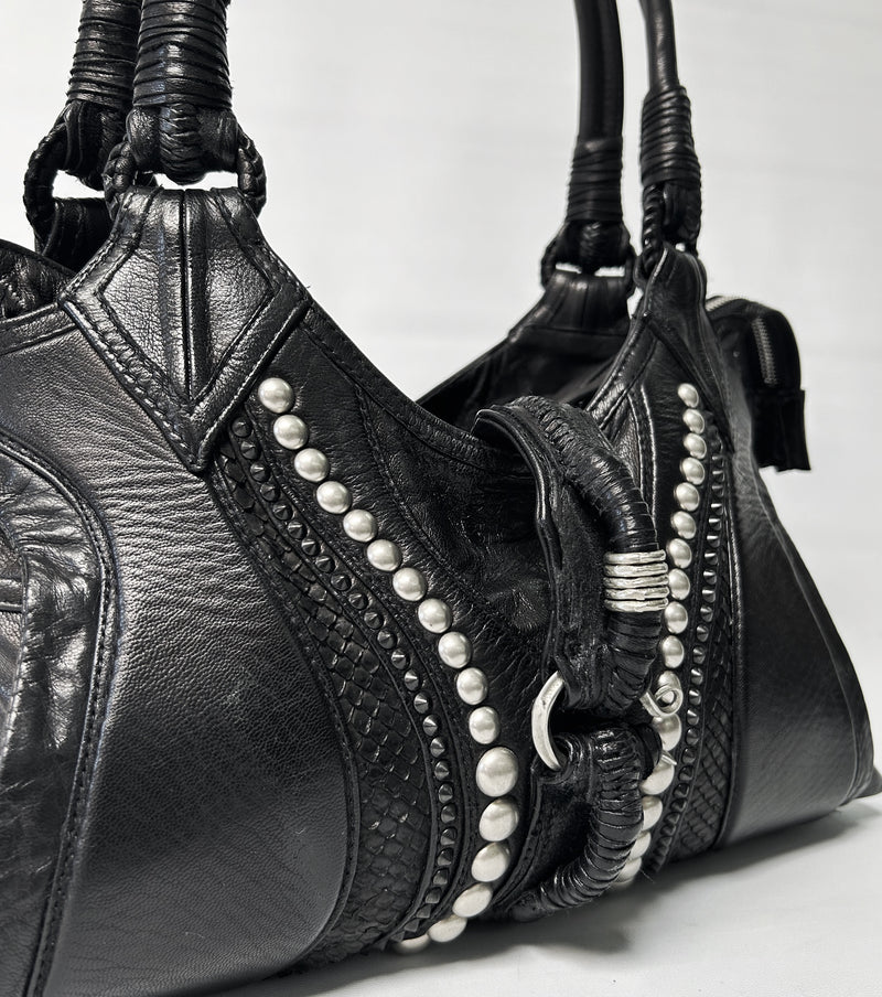 2402-BG02 Giger White Mercury 02