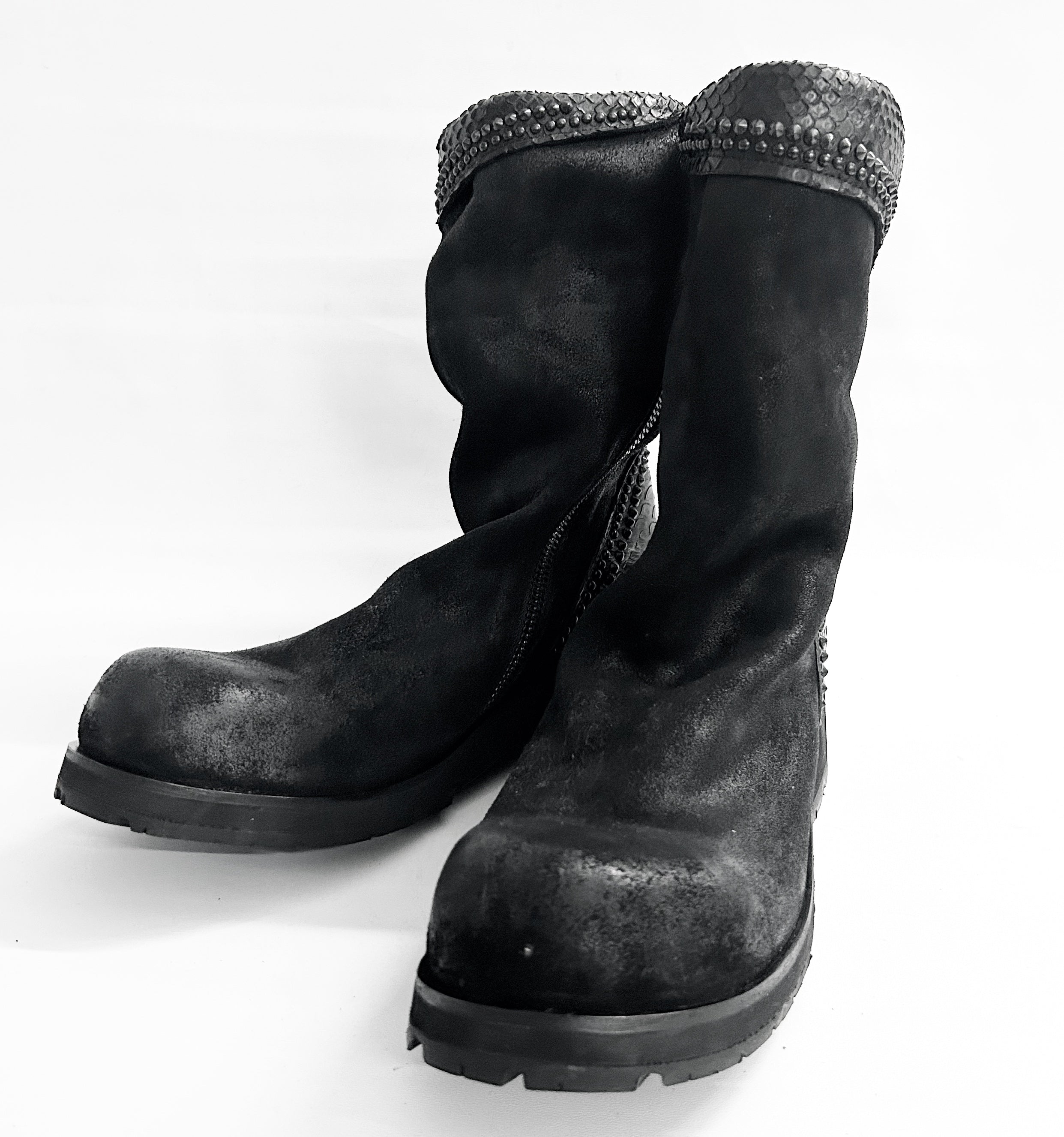 【Kmrii】初期別注Suede×Leather Destroyed Boots KMRii ケムリ Crush Suede Boots – KMRii OFFICIAL ONLINE STORE